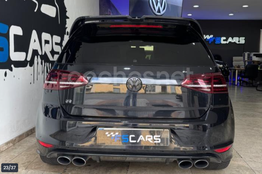 VOLKSWAGEN Golf R